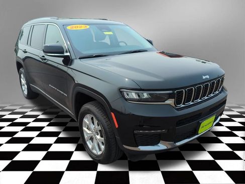 Used 2023 Jeep Grand Cherokee L Limited AWD/4WD image 10