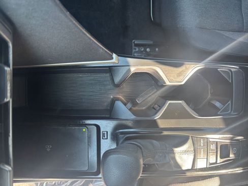 Used 2025 Toyota Camry LE image 40