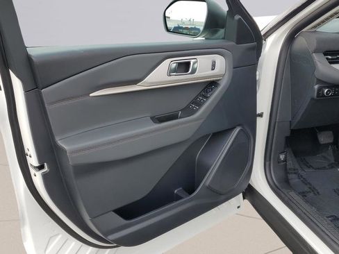 New 2026 Ford Explorer Active w/ Active Comfort Package image 13