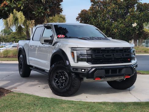 Used 2025 Ford F150 Raptor w/ Equipment Group 803A Raptor R AWD/4WD image 2