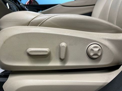 Used 2017 Buick Envision Essence image 16