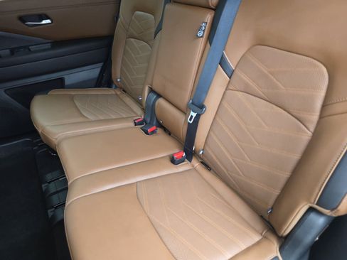 Used 2024 Nissan Pathfinder Platinum w/ Cargo Package FWD image 11