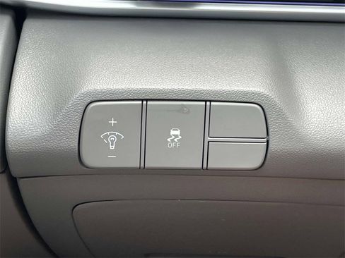 Used 2024 Hyundai Elantra SEL image 23