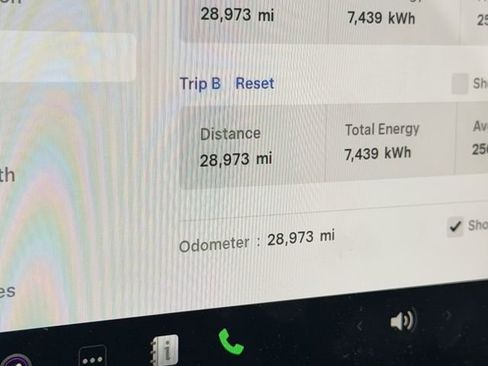 Used 2024 Tesla Model Y Long Range RWD image 9