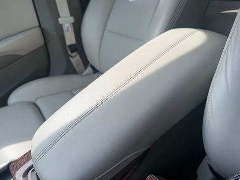 Used 2014 Cadillac XTS Platinum image 26