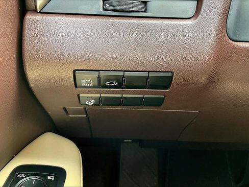 Used 2019 Lexus RX 350L image 34