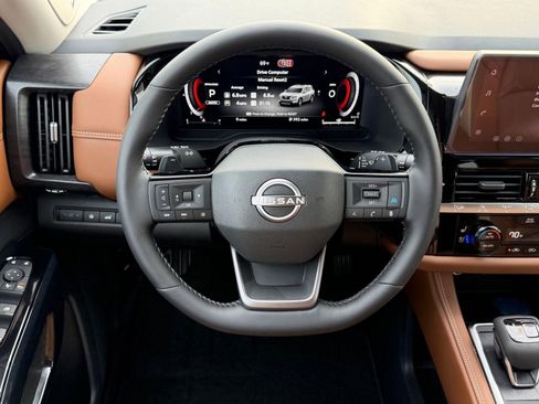 New 2026 Nissan Pathfinder Platinum AWD/4WD image 16