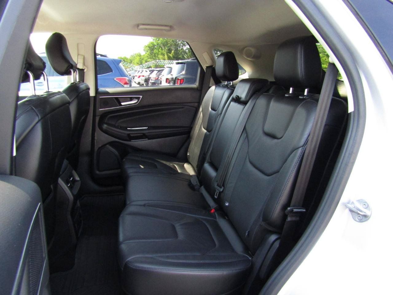Used 2016 Ford Edge Titanium w/ Technology Package FWD image 20