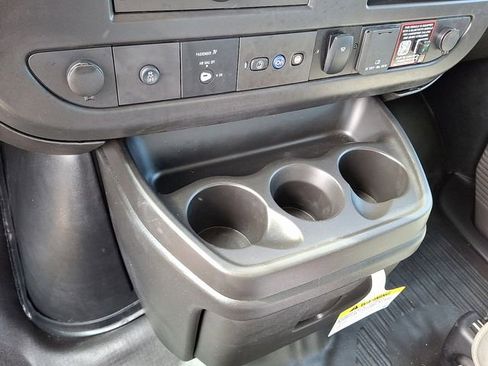 New 2025 Chevrolet Express 4500 Extended w/ Power Convenience Package RWD image 5