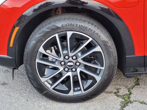 New 2026 Cadillac Optiq Sport 1 image 10