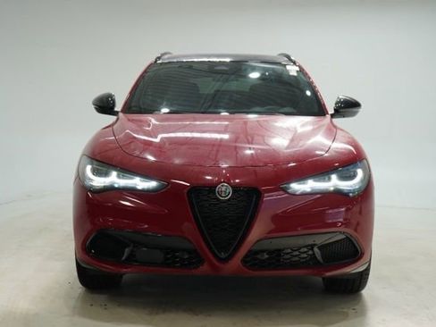 New 2025 Alfa Romeo Stelvio Sprint image 2