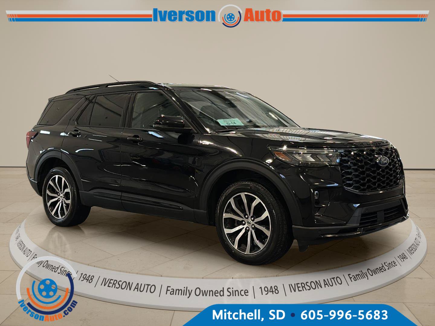 Used 2025 Ford Explorer ST-Line AWD/4WD image 1