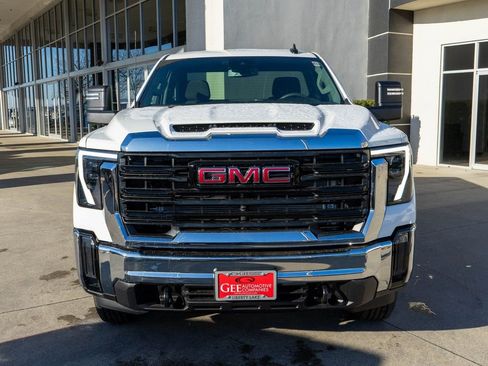 New 2026 GMC Sierra 2500 Pro image 2