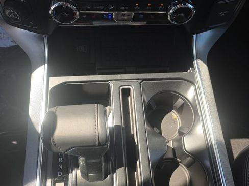 New 2025 Ford F150 Platinum w/ Equipment Group 702A High image 33