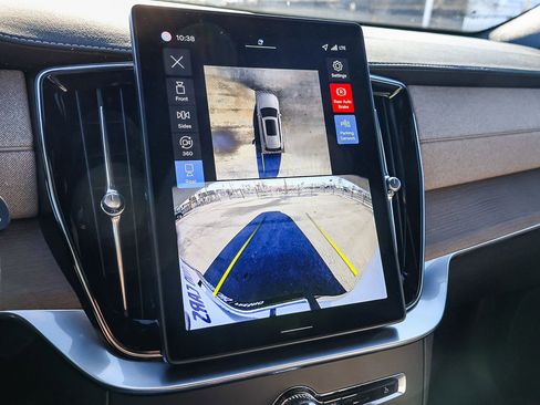 New 2026 Volvo XC90 T8 Plus w/ Protection Package Premier image 32