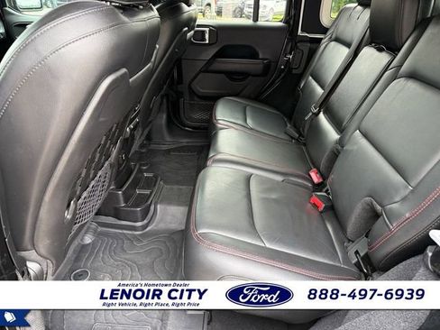 Used 2018 Jeep Wrangler Unlimited Rubicon AWD/4WD image 11