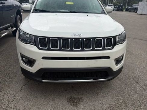 Used 2020 Jeep Compass Limited AWD/4WD image 2