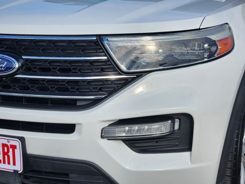 Used 2020 Ford Explorer XLT w/ Equipment Group 202A RWD image 8