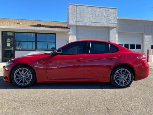Used 2024 Alfa Romeo Giulia Ti image 2