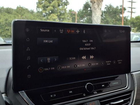 Used 2024 Nissan Altima 2.5 SV w/ SV Premium Package image 7