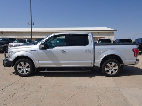 Used 2015 Ford F150 Platinum w/ Equipment Group 701A Luxury AWD/4WD image 3