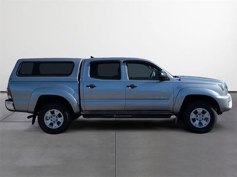 Used 2015 Toyota Tacoma PreRunner image 6