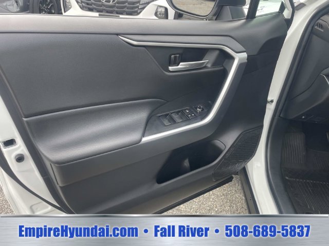 Used 2021 Toyota RAV4 XLE w/ Protection Package (TMS) AWD/4WD image 18