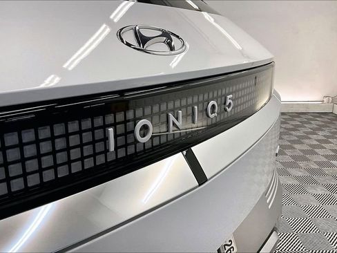 Used 2023 Hyundai Ioniq 5 Limited image 30