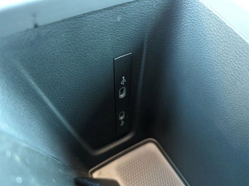 New 2026 Volkswagen Tiguan SE R-Line image 31