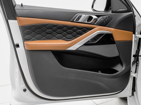 Used 2022 BMW X6 M w/ Competition Package image 38