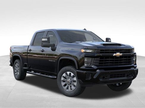 New 2026 Chevrolet Silverado 2500 Custom w/ Custom Value Package AWD/4WD image 7
