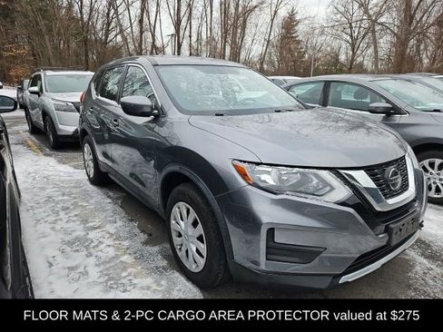 Used 2018 Nissan Rogue S image 3