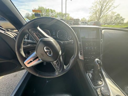 Used 2017 INFINITI Q60 3.0t w/ Premium Plus Package 3.0T image 17