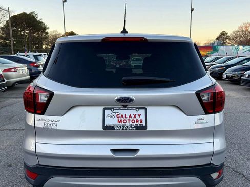 Used 2019 Ford Escape SE FWD image 8