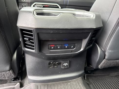 Used 2023 Toyota Tundra Platinum AWD/4WD image 33