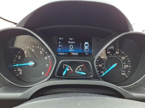 Certified 2018 Ford Escape SE w/ SE Sync 3 Package image 17