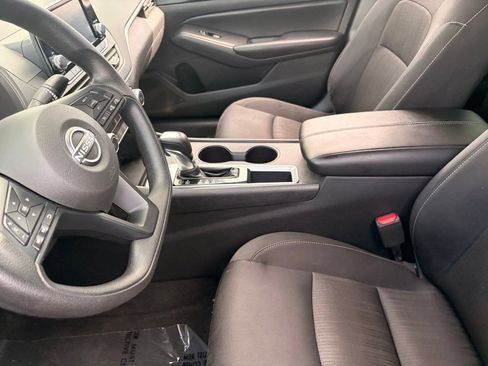 Certified 2023 Nissan Altima 2.5 S FWD image 19