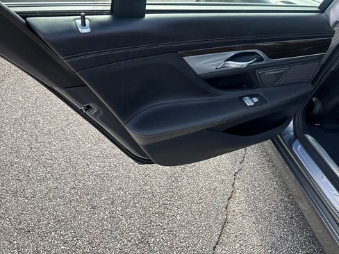 Used 2018 BMW 750i xDrive image 21