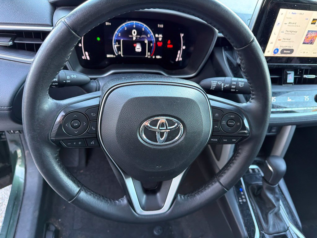 Used 2024 Toyota Corolla Cross XLE w/ Convenience Package AWD/4WD image 23