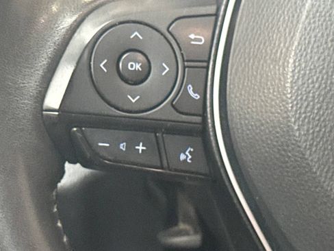 Used 2022 Toyota RAV4 Limited AWD/4WD image 22