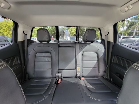 Used 2022 GMC Canyon Denali image 16