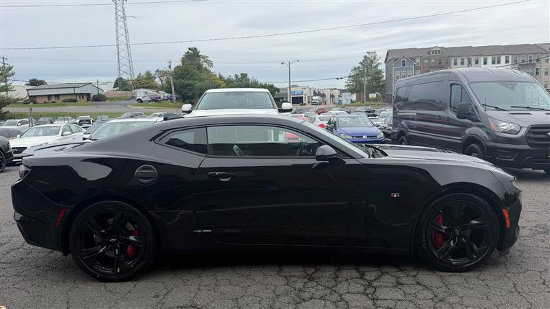 Used 2020 Chevrolet Camaro SS RWD image 4