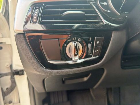 Used 2019 BMW 530i image 16