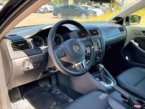 Used 2013 Volkswagen Jetta TDI FWD image 18