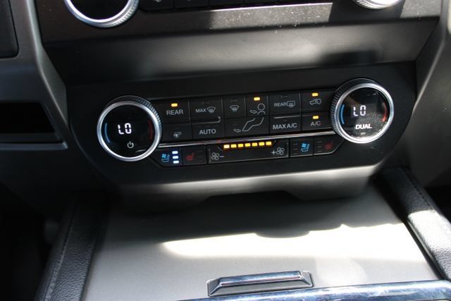 Used 2021 Ford Expedition XLT RWD image 30