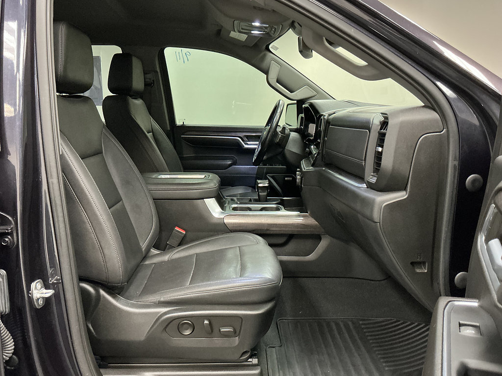 Used 2022 Chevrolet Silverado 1500 LTZ RWD image 33