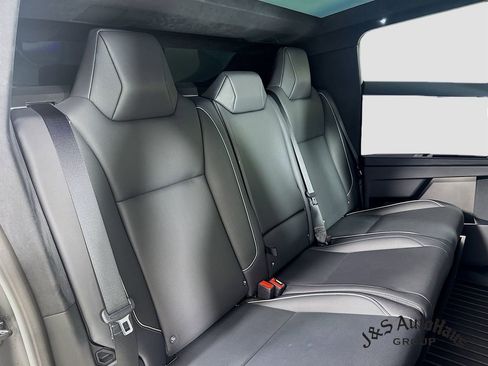 Used 2024 Tesla Cybertruck AWD Crew Cab image 34