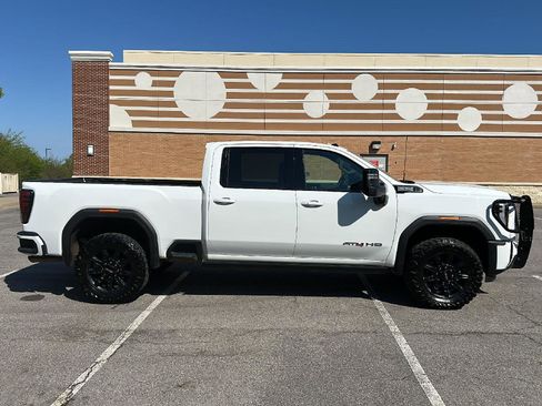 Used 2024 GMC Sierra 2500 AT4 image 6