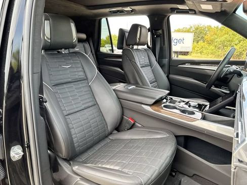 Used 2026 Cadillac Escalade Platinum Sport w/ LPO, ONYX Package AWD/4WD image 26