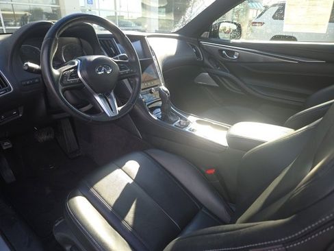 Used 2019 INFINITI Q60 3.0t Luxe w/ Essential Package image 6